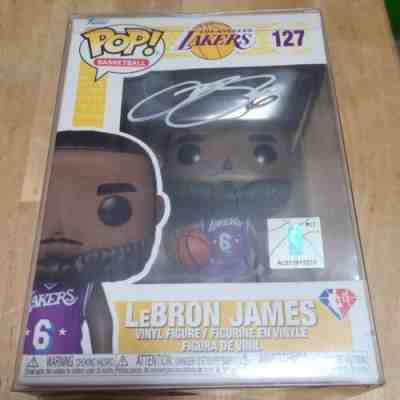 LeBron James signed Funko POP! Basketball : LA Lakers #127 - LeBron James W/COA