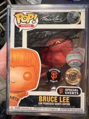 SF Giants Bait Exclusive Funko Pop Orangeâ?¦ VIP Bruce Lee Signed + Protector