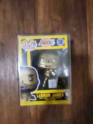 funko pop Lebron James Gold Friends And Family