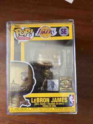 Funko POP! LeBron James metallic gold figure -SE Limited Edition-(case included)