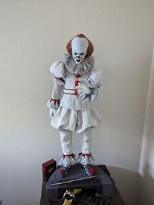 Pennywise 1/2 Scale Prime 1 (Damaged)