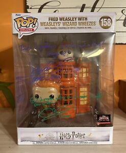 Funko Pop! Fred Weasley Weasleys Wizard Wheezes James & Oliver Phelps Autograph