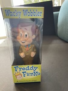 FREDDY FUNKO GOLD SUIT 2002 WACKY WOBBLER 48 MADE RARE GRAIL! SDCC Pop Fundays