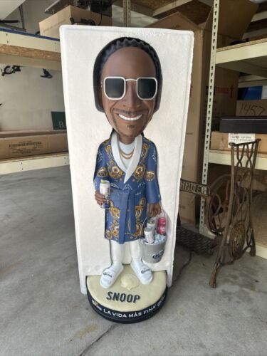 NEW IN BOX SNOOP DOGG 43 INCH BOBBLEHEAD CORONA BEER AWESOME