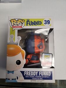 Funko Pop Freddy Funko Deathstroke DC Comics (2015 SDCC Exclusive) /196 Piece