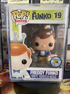 Funko POP! Freddy Funko Ace Ventura SDCC Exclusive (Blue Shirt) - LE200