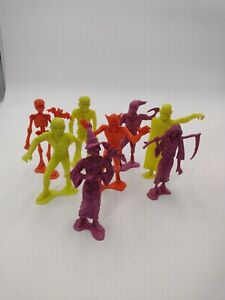 Rare Vintage 5 Inch Pop Top Plastic Horror Figures