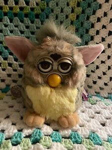 Furby 1998/2000 Sunrise Fresh New Look Grey W Yellow Belly  *READ*