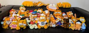 Huge Garfield Stuffies Lot Odie Nermal Pooky Slippers Puppet