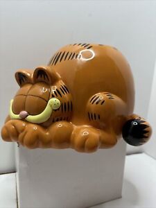 RARE PAWS GARFIELD CAT SLEEPING CERAMIC COOKIE JAR BURTON 2005