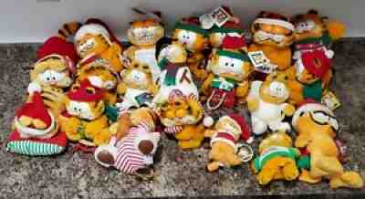 20 Vintage Plush Garfield Cat Christmas Lot Santa Angel List Tags Dakin Snowman