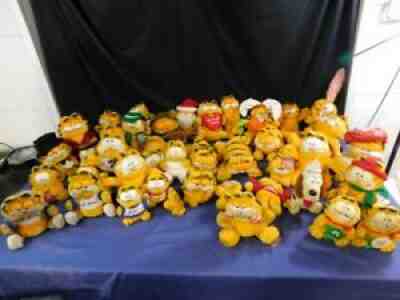 Large (42) Vintage Lot Garfield Plush Window Cling (One Odie) Stuffed Animal