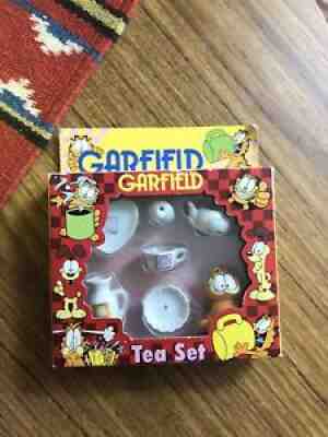 Rare Vintage 1978 NOS Garfield Collectible miniature tea set porcelain vinyl