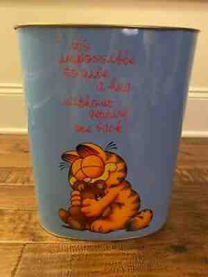 1980s Vintage (Cheinco) "GARFIELD" {Metal} "TRASH CAN/WASTE BASKET", RARE!