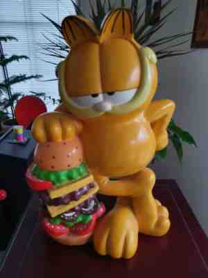 Extremely Rare! Garfield Standing with Giant Hamburger Figurine Statue
