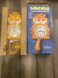Vintage 1978 Sunbeam Garfield Wall Clock Moving Eyes Swinging Tail Box COMPLETE