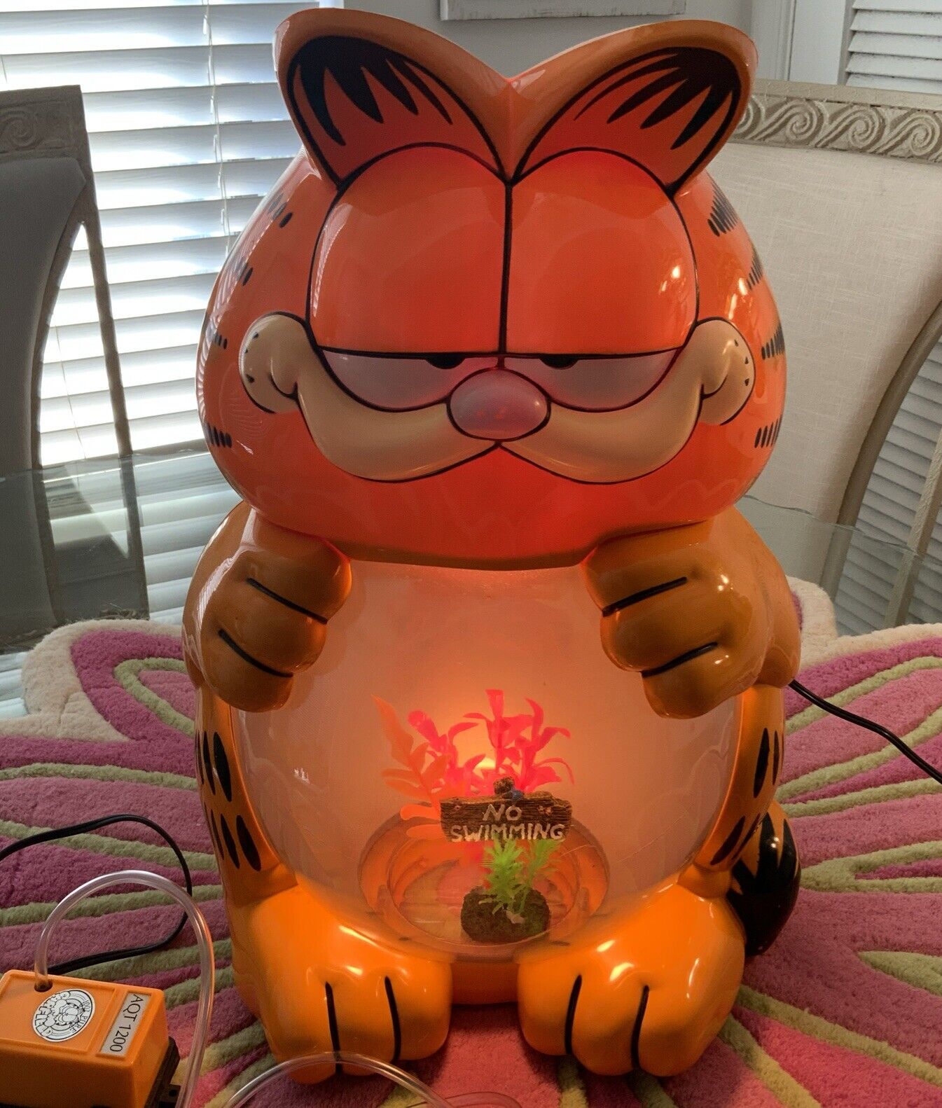 Vintage Garfield 1978 Lighted 2 Gallon Fish Tank Aquarium 18" w/ Pump