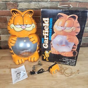 Vintage 18" Garfield the Cat Lighted Fish Tank Aquarium 2 Gallon 1978