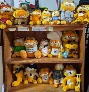 Garfield Lot Of Assorted Plush Toys