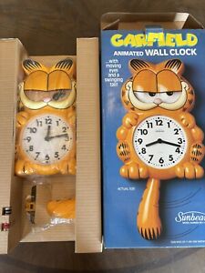 Vintage 1978 Sunbeam Garfield Wall Clock Moving Eyes Swinging Tail Box WORKING