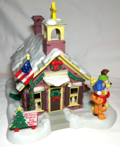 Garfield The School House Christmas with Light