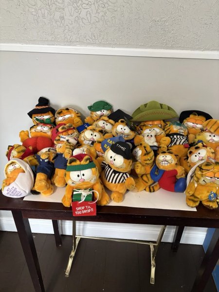 Vintage Dakin Garfield Plushes 27 Lot RARE 1980s Very Clean Some New w/Tags