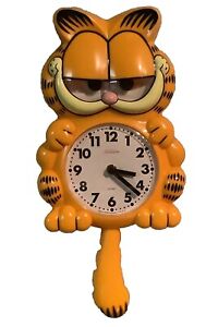 New ListingVntg 1978 GARFIELD Sunbeam Wall Clock New Old Stock No Box