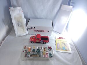 Garfield's Christmas Tree Farm Pickup Truck 1953 Chevy 3100 Danbury Mint 1:24