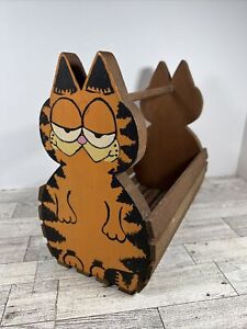 Vintage Handmade GARFIELD Figural Wooden Animal Basket