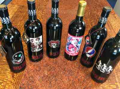 Grateful "Dead Red" Unwine 1996 Collectors Set plus "Have a Jerry Christmas" 