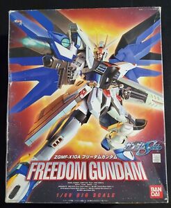 Freedom Gundam Model BANDAI 2003 1/60 Scale