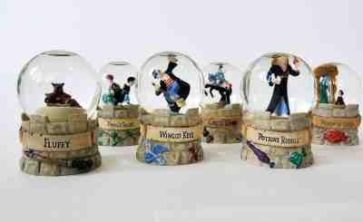 Hallmark Harry Potter Mini Snow Globes (Complete Set of 6) (Excellent Condition)