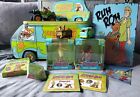 Rare & Vintage 1999 Scooby Doo Mystery Machine Carry-on w/12 Piece Collectibles