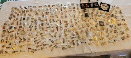 HARD ROCK CAFE PIN LOT (271) US Worldwide Hotel Holiday Puzzle Elvis Girl Guitar