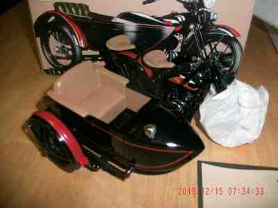 NIB Harley Davidson Die Cast 1933 Motorcycle w/ Sidecar Bank 1:12 Scale in box 