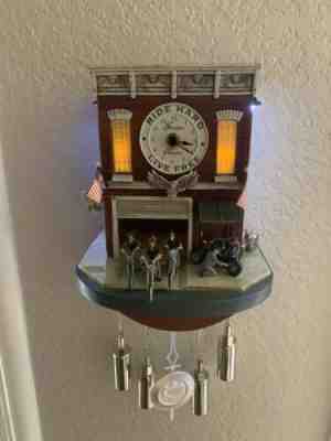 HARLEY DAVIDSON Freedom Choppers Cycle Garage Cuckoo Clock Bradford Exchange
