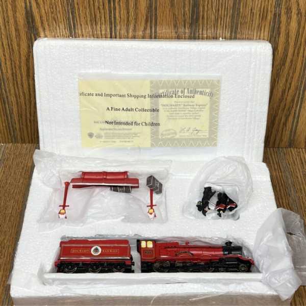 Bradford Exchange - “Hogwarts Railway Express” - Harry Potter Christmas - Mint!