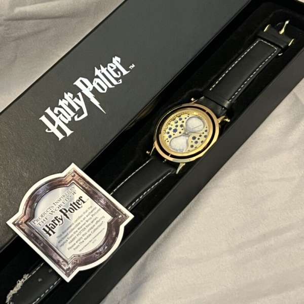 Harry Potter Noble Collection RARE Time Turner Watch 2012 Leather Hogwarts Crest