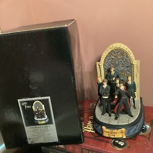 Harry Potter Dumbredore's Army music box with box