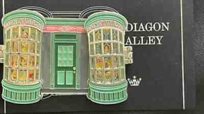 Harry Potter Fantasy Honeydukes chocolate frog beans Pin Badge Wizarding World