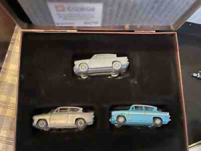 harry potter MR WEASLEYâ??S FORD ANGLIA by CORGI ltd edition 1455 of 2000