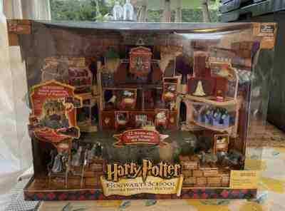 Hogwarts School Deluxe Electronic Playset Harry Potter Mattel 2001 Polly Pocket