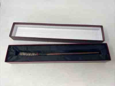 Ollivanders Wand Reed 12 Universal Wizarding World of Harry Potter with box