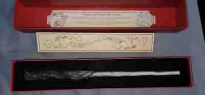Universal Studios Hollywood Harry Potter Park Exclusive Wand - Walnut And Dragon
