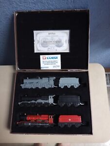 Harry Potter Corgi Hogwarts Express Die-Cast Collectors Set Pre-Owned Excellent