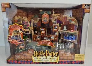 NEW 2001 Hogwarts School Electronic Playset Harry Potter Mattel Polly Pocket