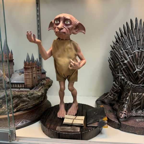 Harry Potter and the Chamber of Secrets Master Craft Dobby Table Top Statue