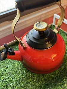 Le Creuset Harry Potter Platform 9 3/4 Tea Kettle New Out Of Box No Tags