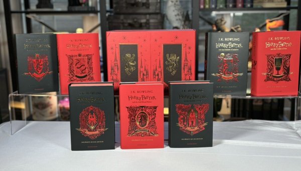Harry Potter 20th Anniversary Gryffindor House Boxset (Books 1-7) - New
