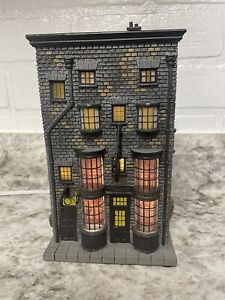 New ListingHarry Potter Ollivanders Wand Shop - Department 56 (0818SP10) 2018 Lights Up!